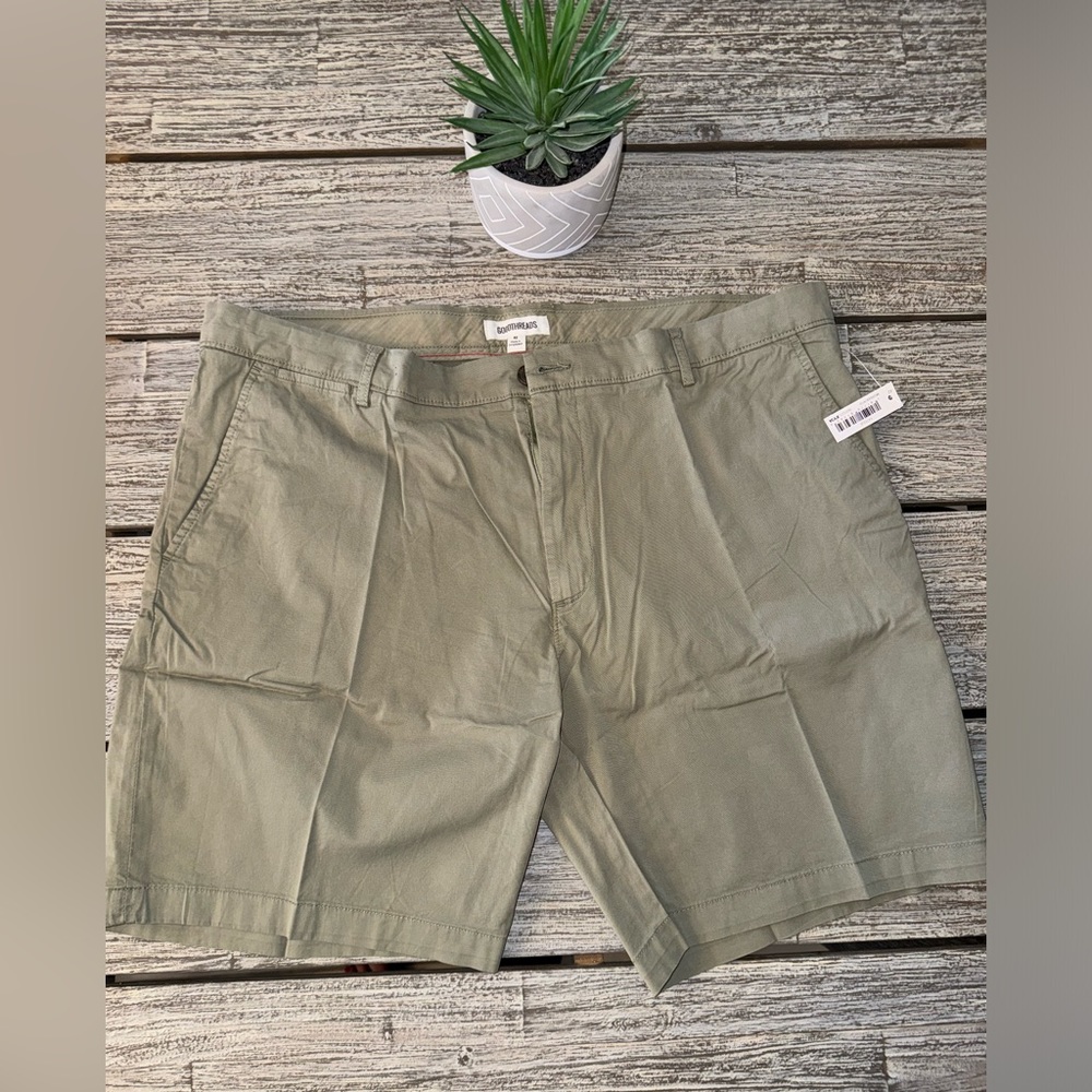 NWT Men’s Goodthreads Flat Front Shorts, Sz 42